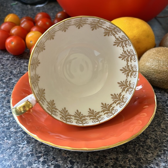 Vintage Aynsley bone China cup & saucer - Picture 2 of 11